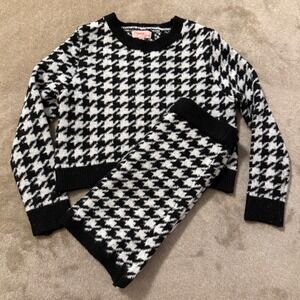 Paisley Lane Girls Size 8 Houndstooth Sweater and Skirt 2 Piece Set Black White